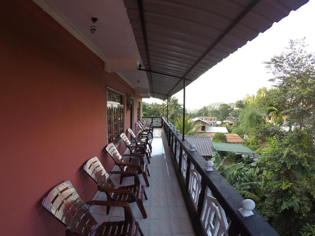 קנדי Hostel 107 מראה חיצוני תמונה