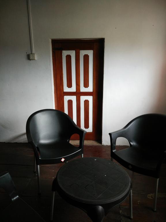 קנדי Hostel 107 מראה חיצוני תמונה