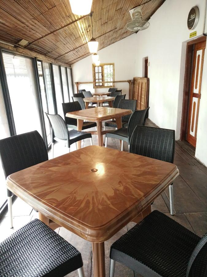 קנדי Hostel 107 מראה חיצוני תמונה