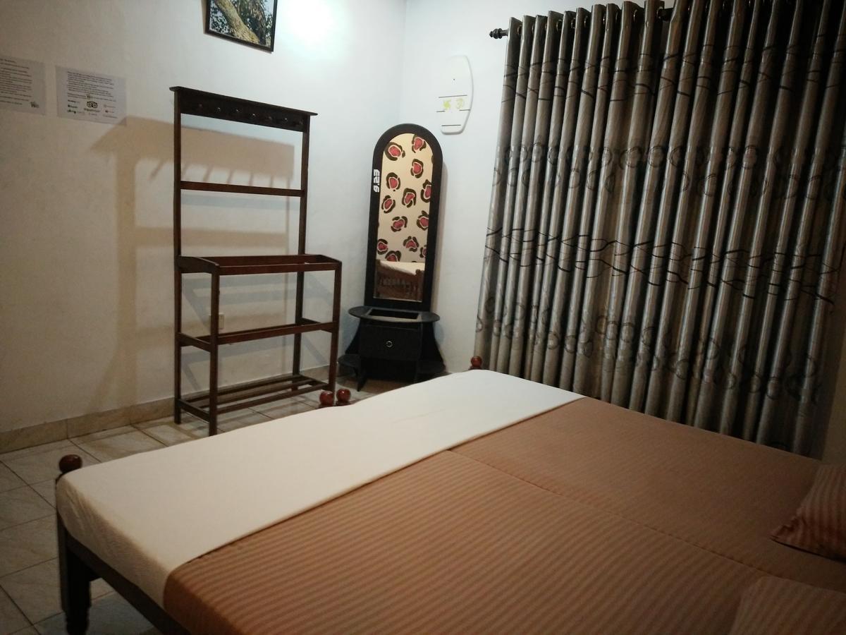 קנדי Hostel 107 מראה חיצוני תמונה