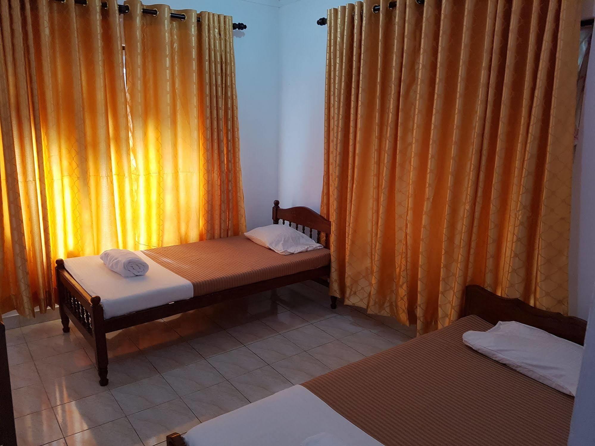 קנדי Hostel 107 מראה חיצוני תמונה