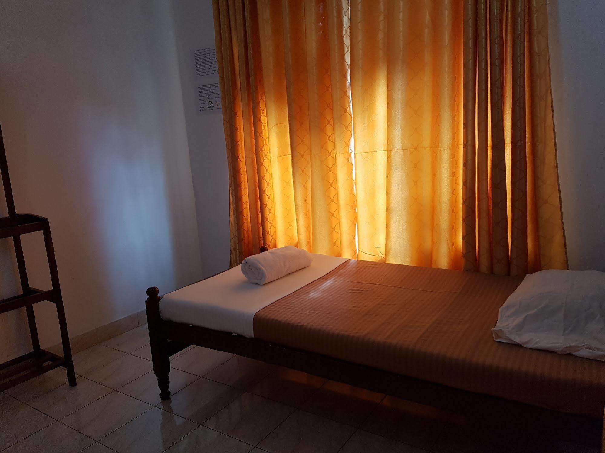 קנדי Hostel 107 מראה חיצוני תמונה
