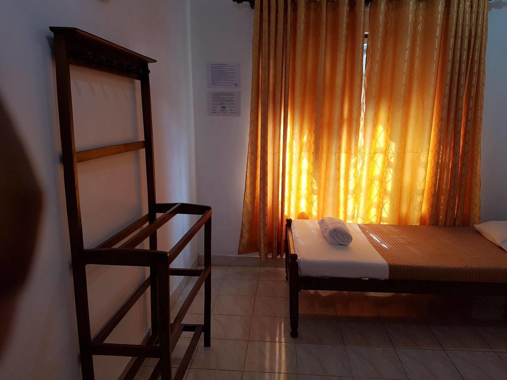 קנדי Hostel 107 מראה חיצוני תמונה