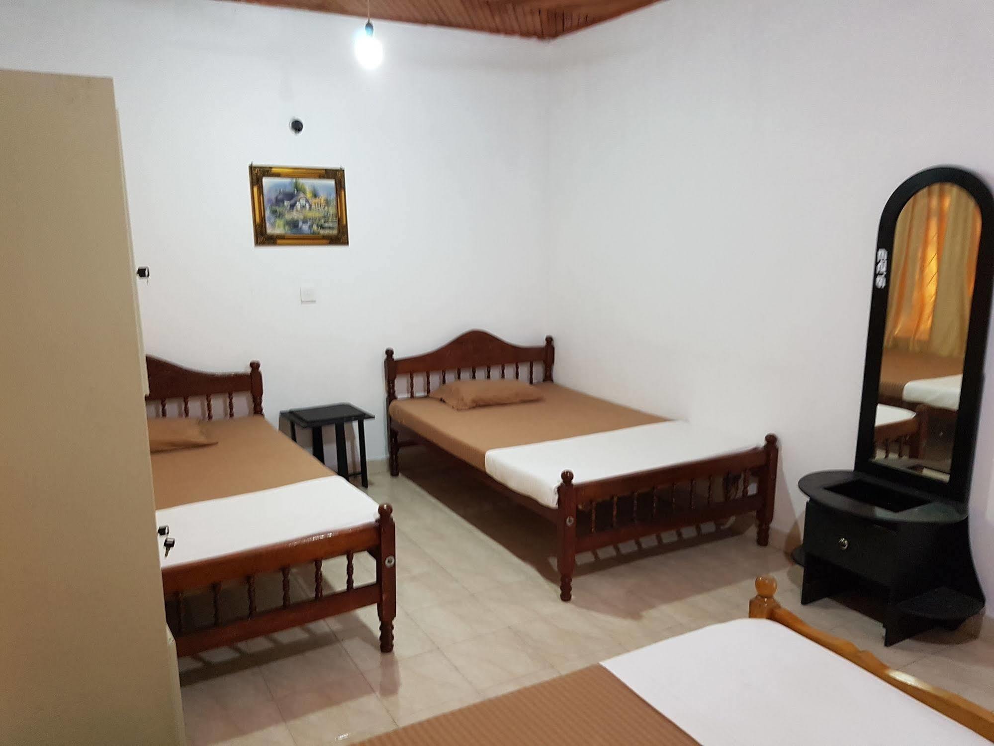 קנדי Hostel 107 מראה חיצוני תמונה